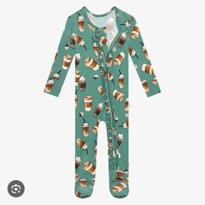 •New•Posh Peanut “Morning Brew” Ruffled Zippered Footie